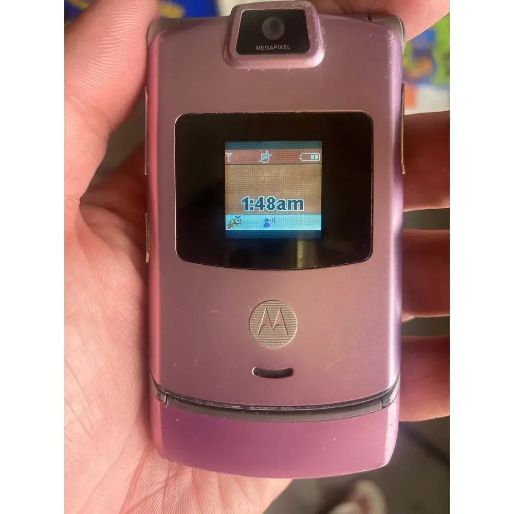 Vtg 2006 Motorola Razr V3m Pink and Silver Verizon Flip Cell Phone FOR PARTS